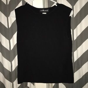 Black muscle shirt (sweater material)